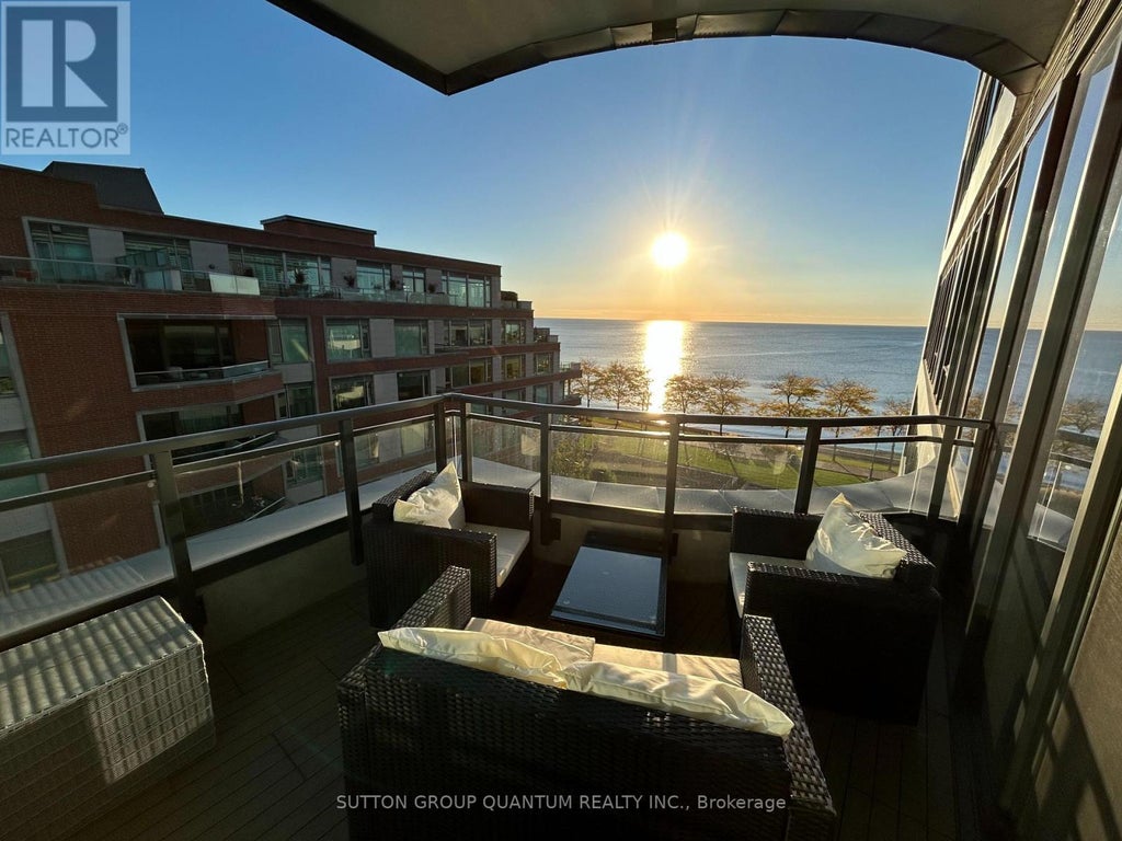 504 - 55 Port Street E, Mississauga (port Credit)