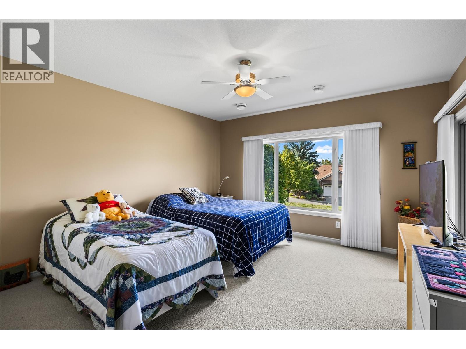 4100 Gallaghers Parkland Unit# 2. Kelowna, British Columbia