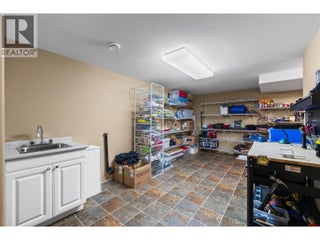 4100 Gallaghers Parkland Unit# 2. Kelowna, British Columbia