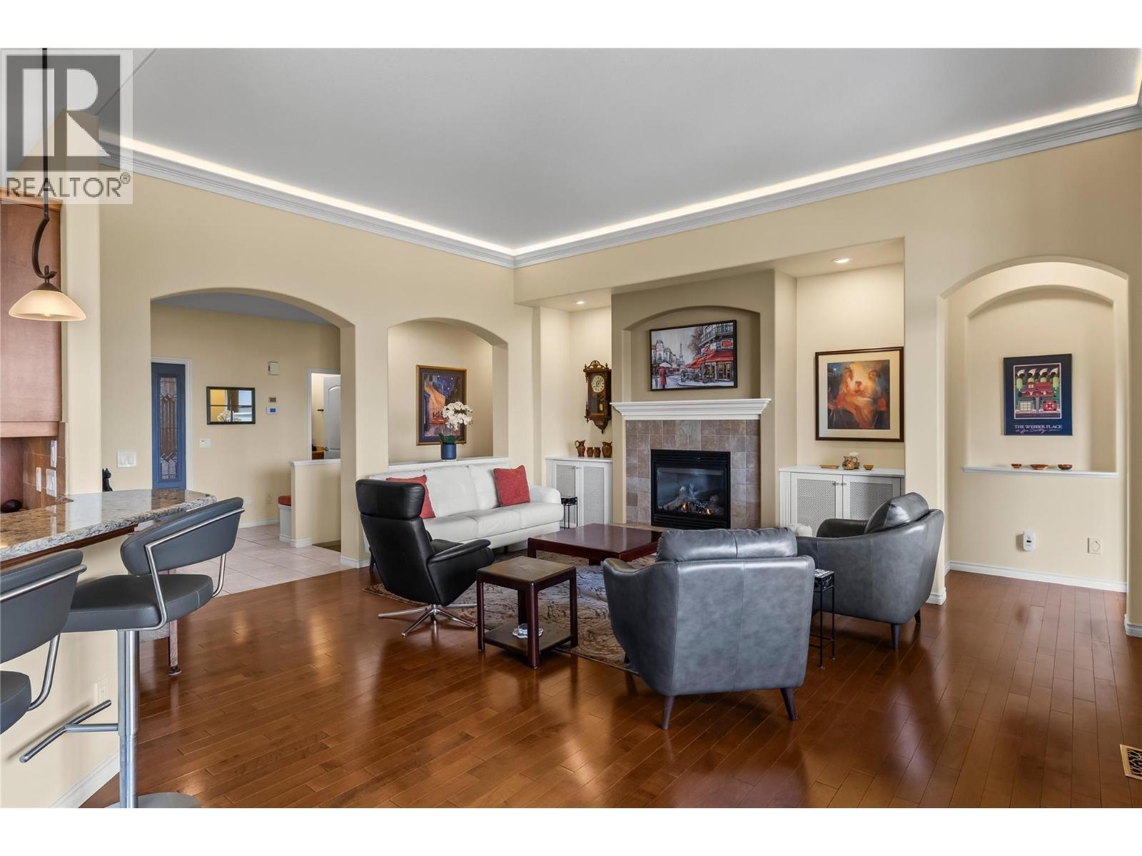 4100 Gallaghers Parkland Unit# 2. Kelowna, British Columbia