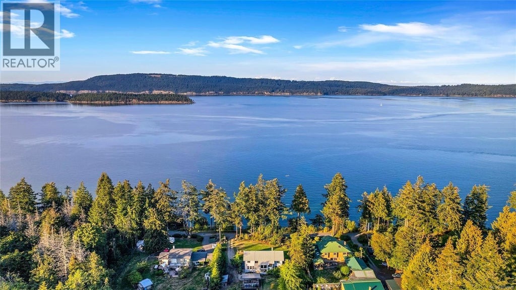 1214 North Beach Road, Salt Spring