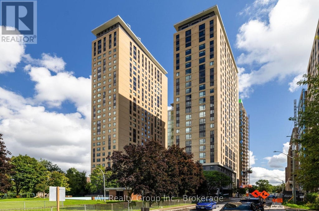 1618 - 105 Champagne Avenue S, Ottawa