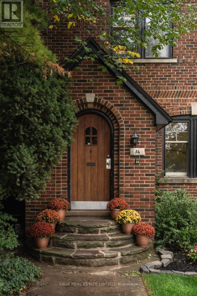 36 Mountwood Avenue, Hamilton (corktown)