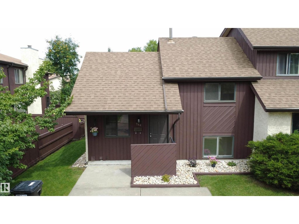744 Saddleback Rd Nw, Edmonton