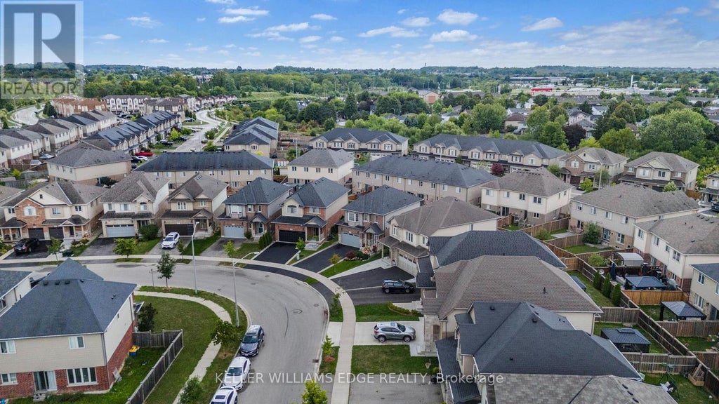 209 Echovalley Drive, Hamilton (stoney Creek Mountain)