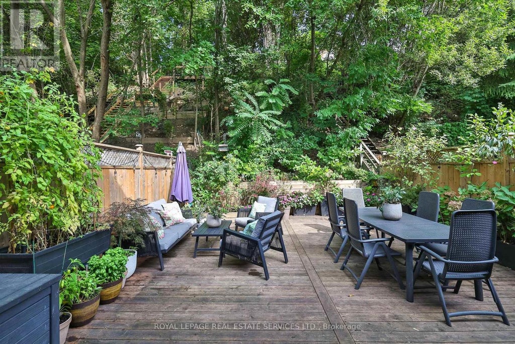 618 Davenport Road, Toronto (casa Loma)