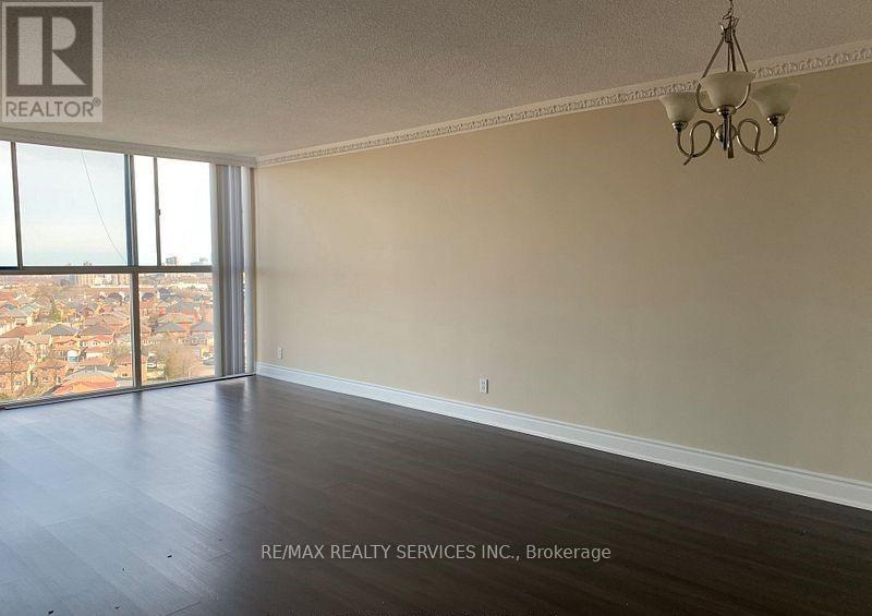 1412 - 35 Trailwood Drive Ne, Mississauga (hurontario)