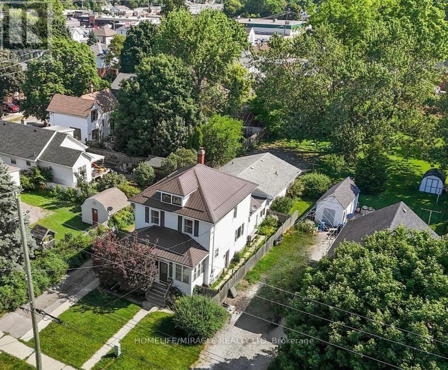 207-209 Inshes Avenue, Chatham-Kent