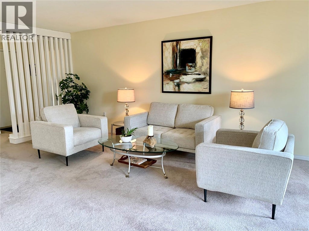 305 777 Blanshard Street, Victoria