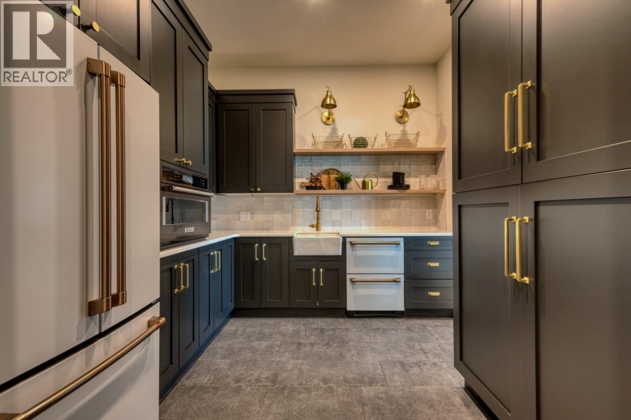 652 Trumpeter Road. Kelowna, British Columbia