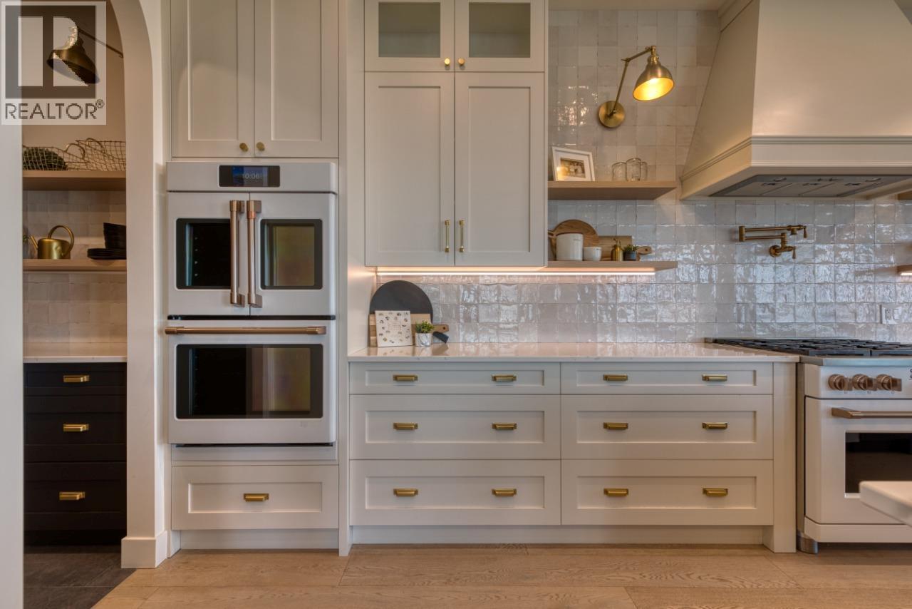 652 Trumpeter Road. Kelowna, British Columbia