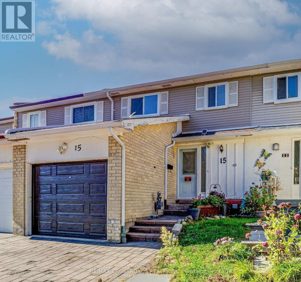 15 Lowry Square, Toronto (malvern)