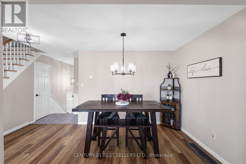 477 Ontario Street N, Milton (dp Dorset Park)