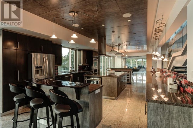 2410 South Bay, Sudbury