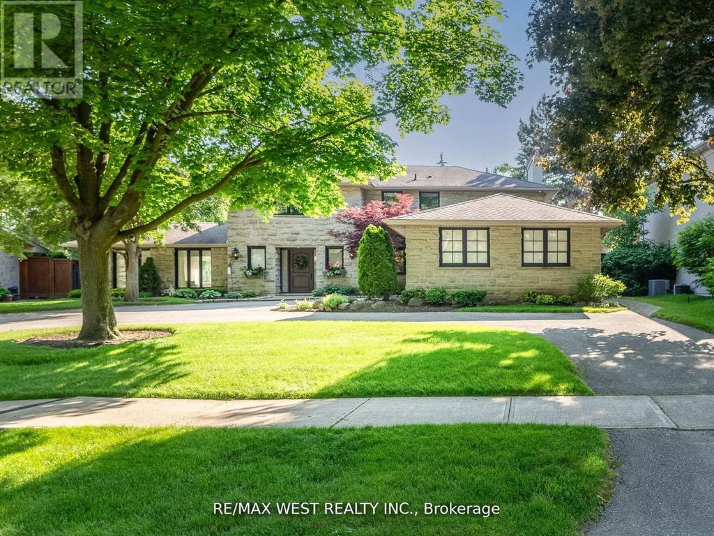 57 Edenvale Crescent, Toronto (edenbridge-Humber Valley)