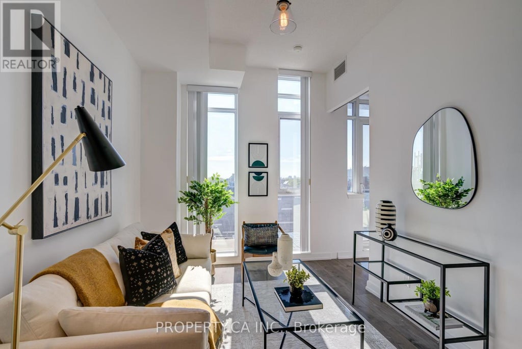 715 - 297 College Street, Toronto (kensington-Chinatown)