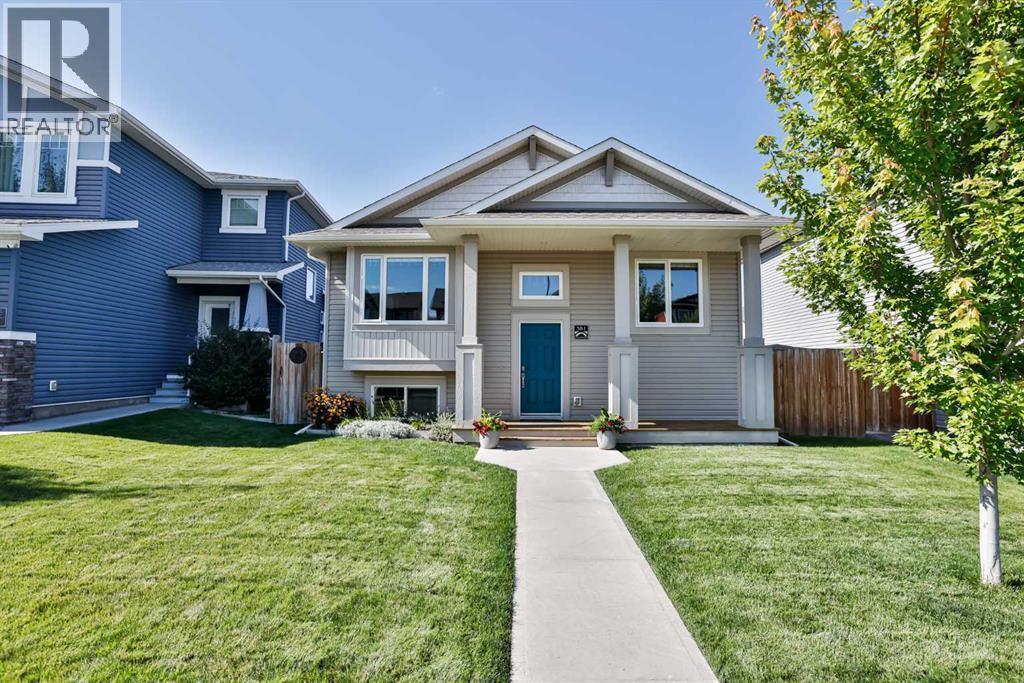 381 Moonlight Way West W, Lethbridge