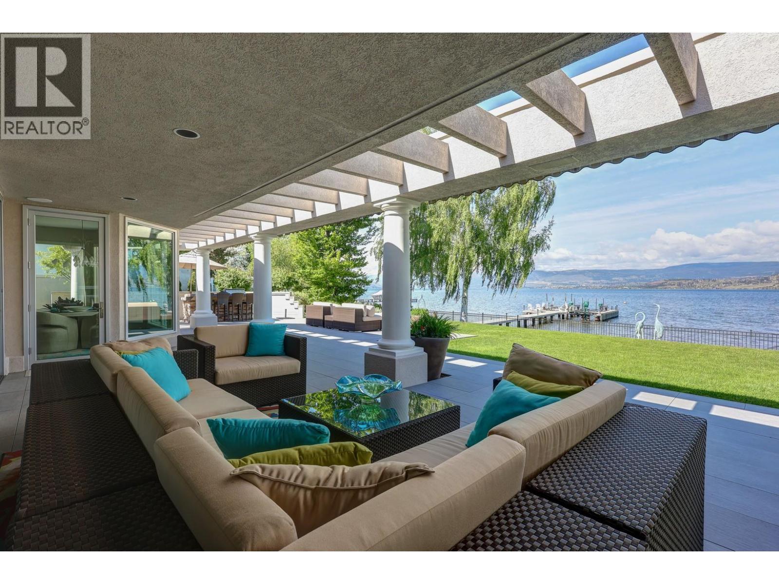 4458a Lakeland Road. Kelowna, British Columbia