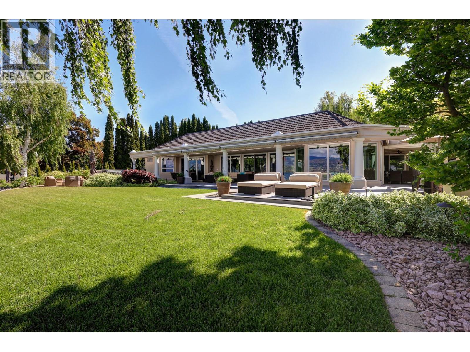 4458a Lakeland Road. Kelowna, British Columbia