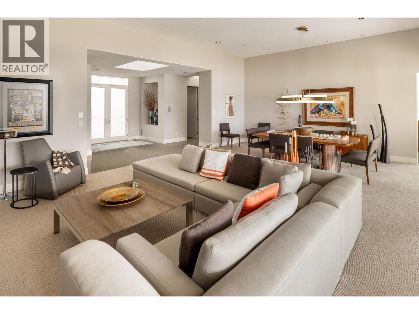 4458a Lakeland Road. Kelowna, British Columbia