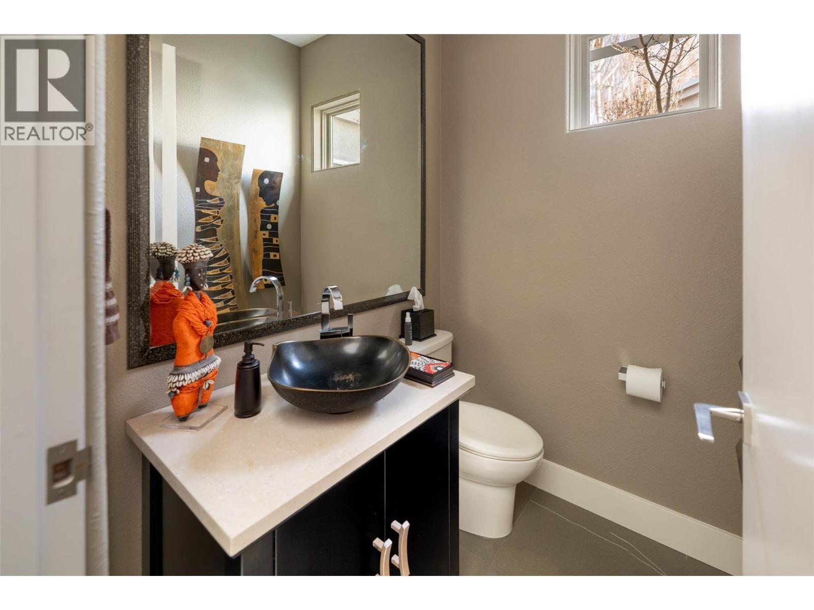 4458a Lakeland Road. Kelowna, British Columbia