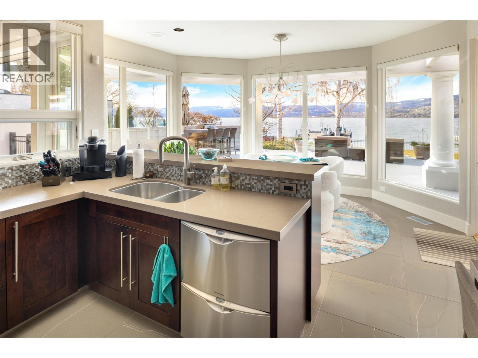 4458a Lakeland Road. Kelowna, British Columbia