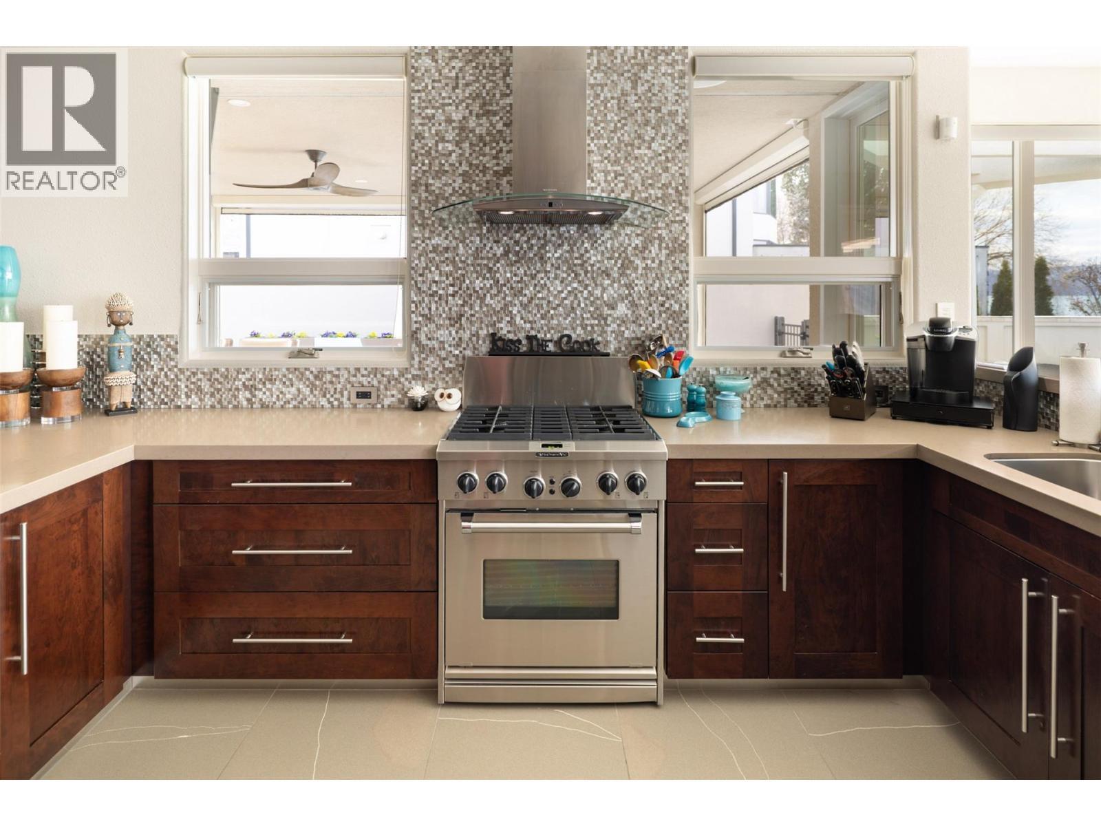 4458a Lakeland Road. Kelowna, British Columbia