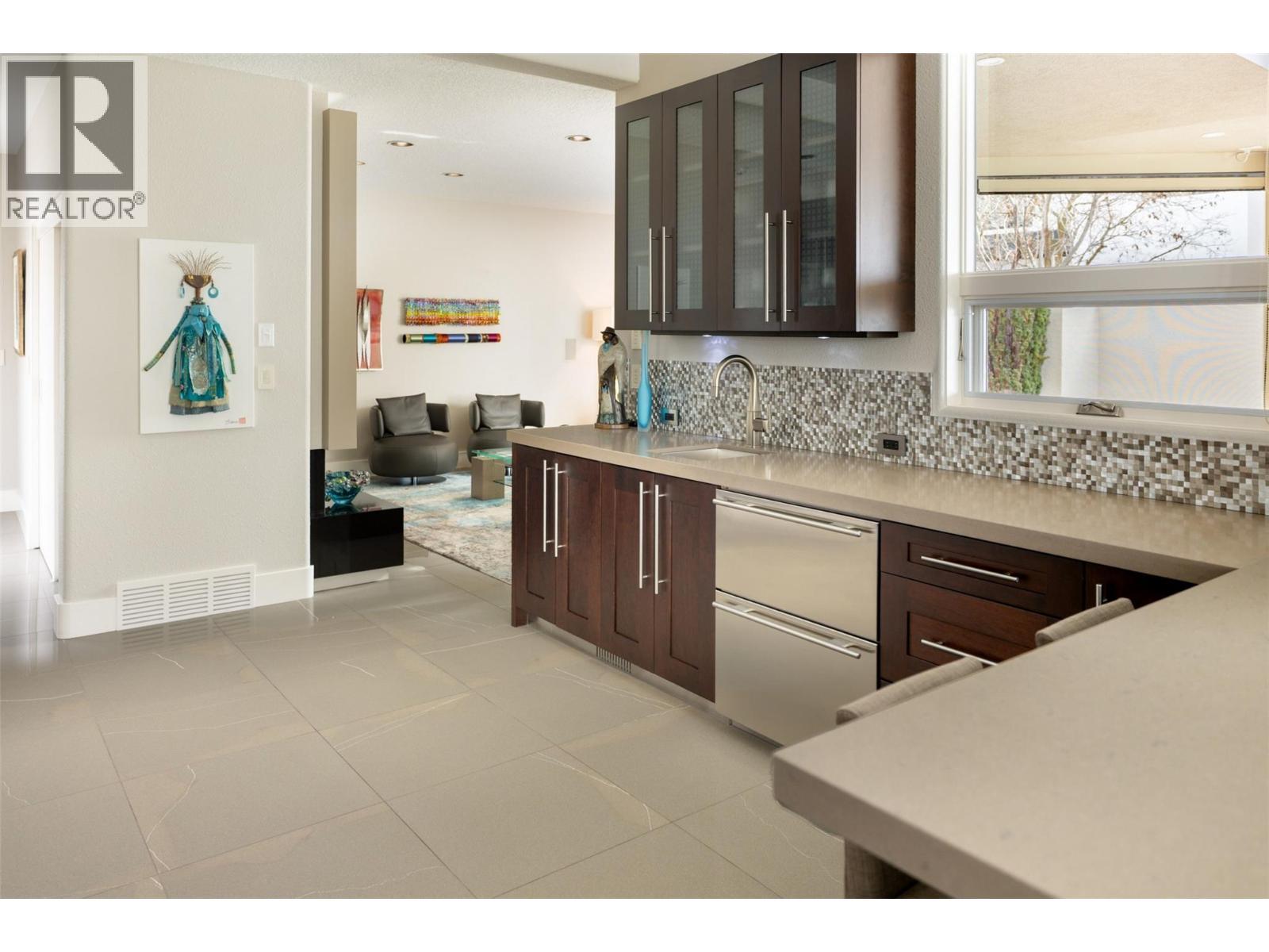 4458a Lakeland Road. Kelowna, British Columbia