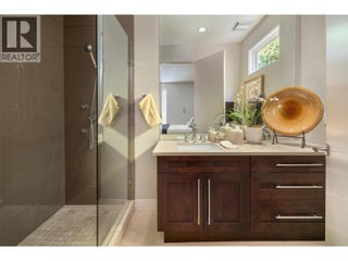 4458a Lakeland Road. Kelowna, British Columbia