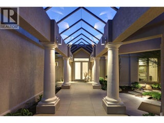 4458a Lakeland Road. Kelowna, British Columbia