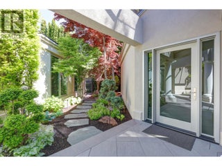 4458a Lakeland Road. Kelowna, British Columbia