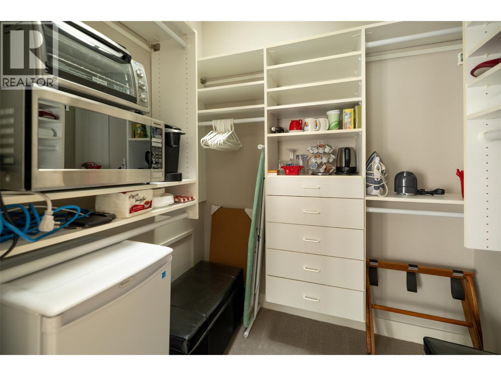 4458a Lakeland Road. Kelowna, British Columbia