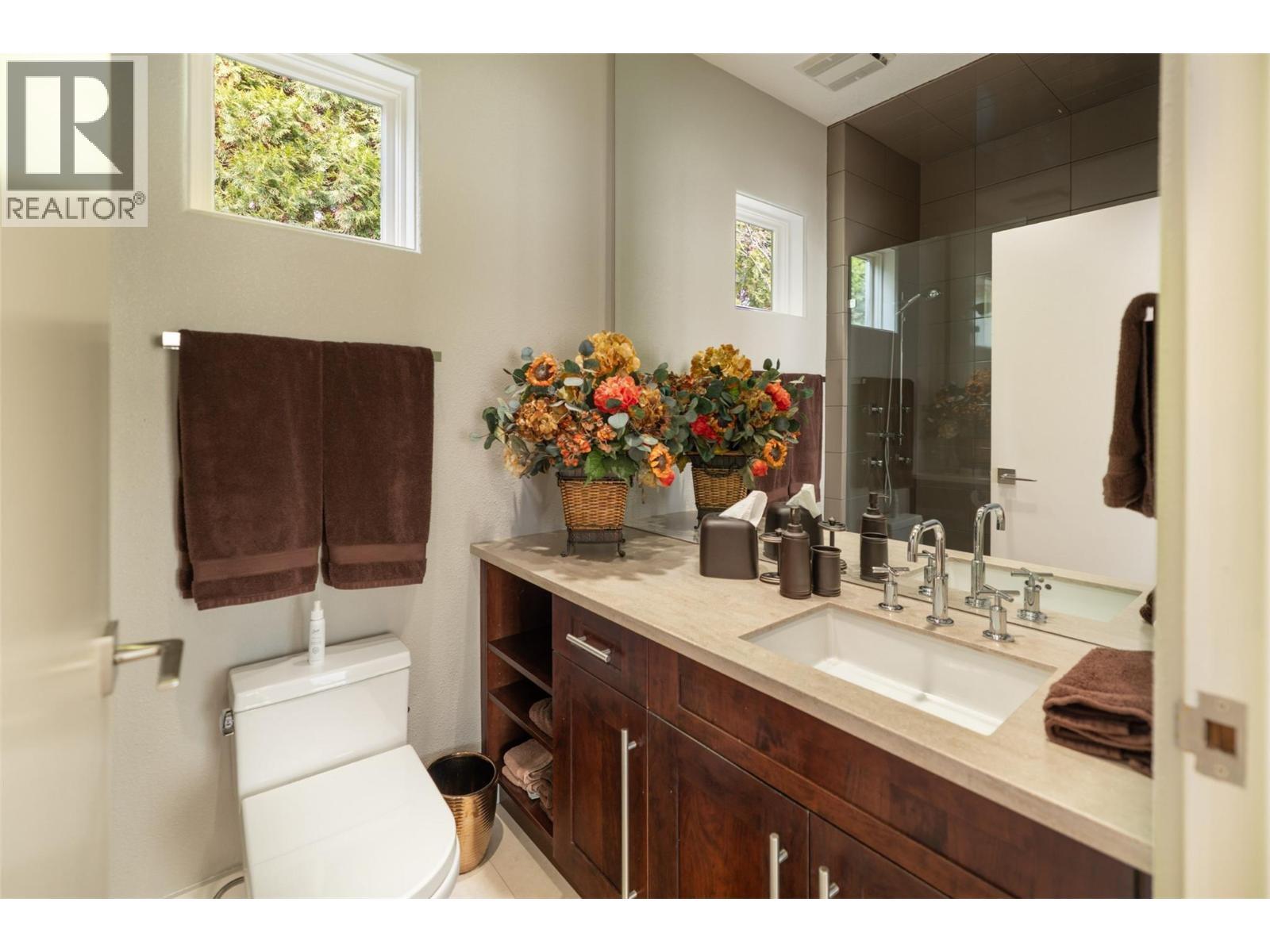 4458a Lakeland Road. Kelowna, British Columbia