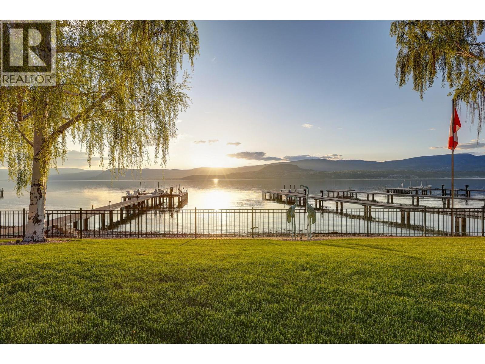 4458a Lakeland Road. Kelowna, British Columbia
