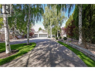 4458a Lakeland Road. Kelowna, British Columbia