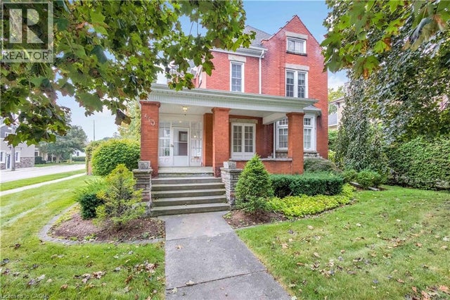 410 Main Street W, Listowel