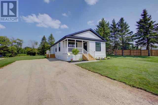 212 Spruce Drive, West Grey