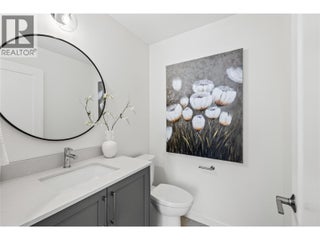 1979 Country Club Drive Unit# 6. Kelowna, British Columbia