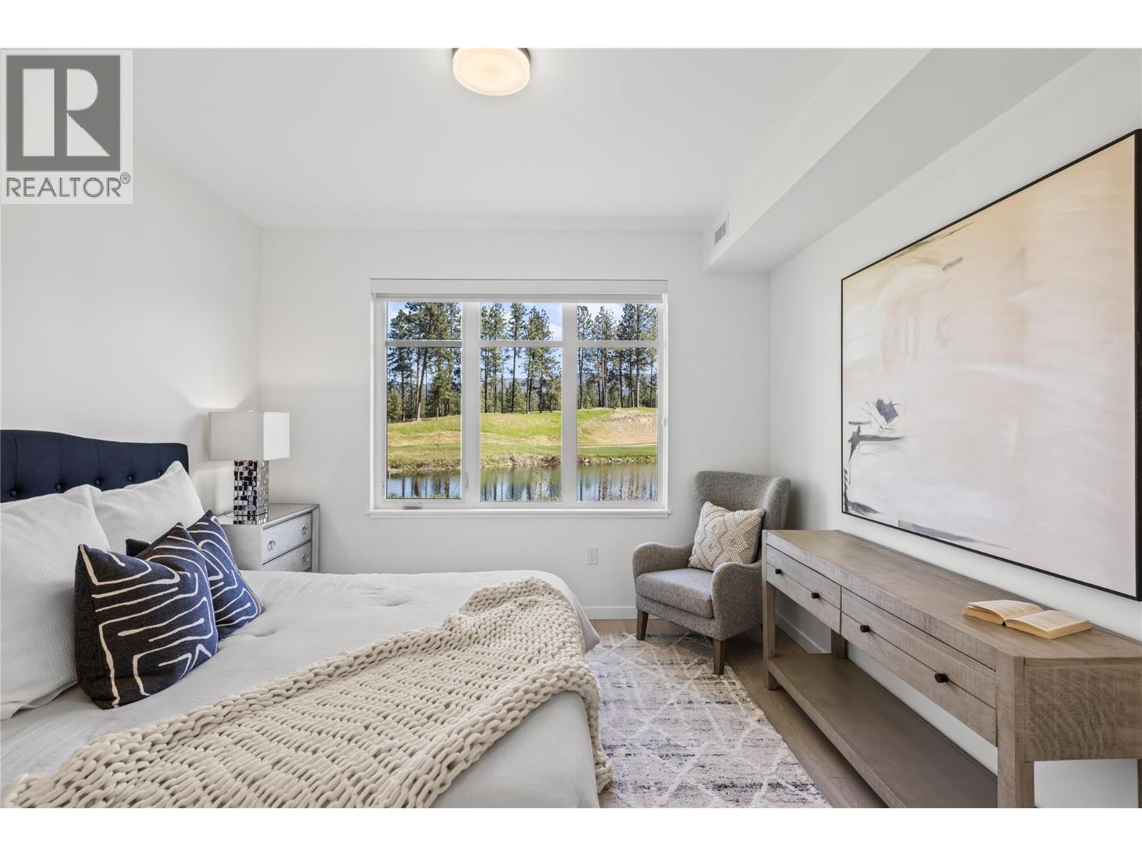 1979 Country Club Drive Unit# 6. Kelowna, British Columbia