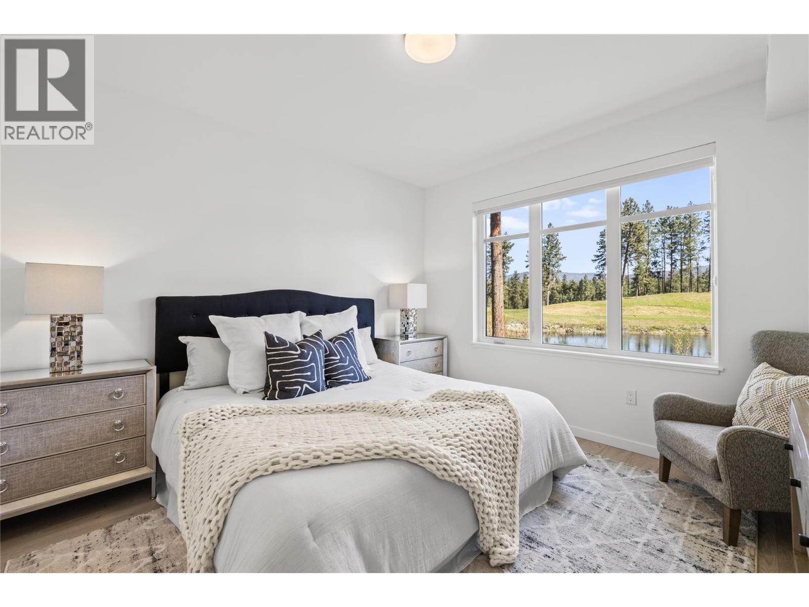 1979 Country Club Drive Unit# 6. Kelowna, British Columbia