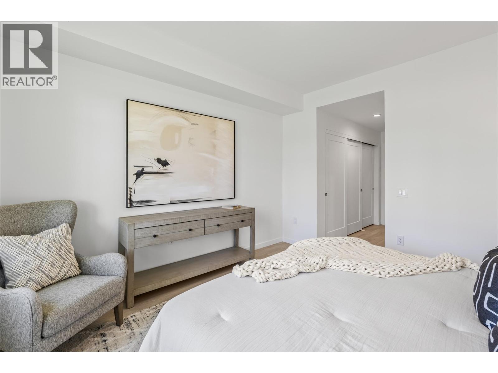 1979 Country Club Drive Unit# 6. Kelowna, British Columbia