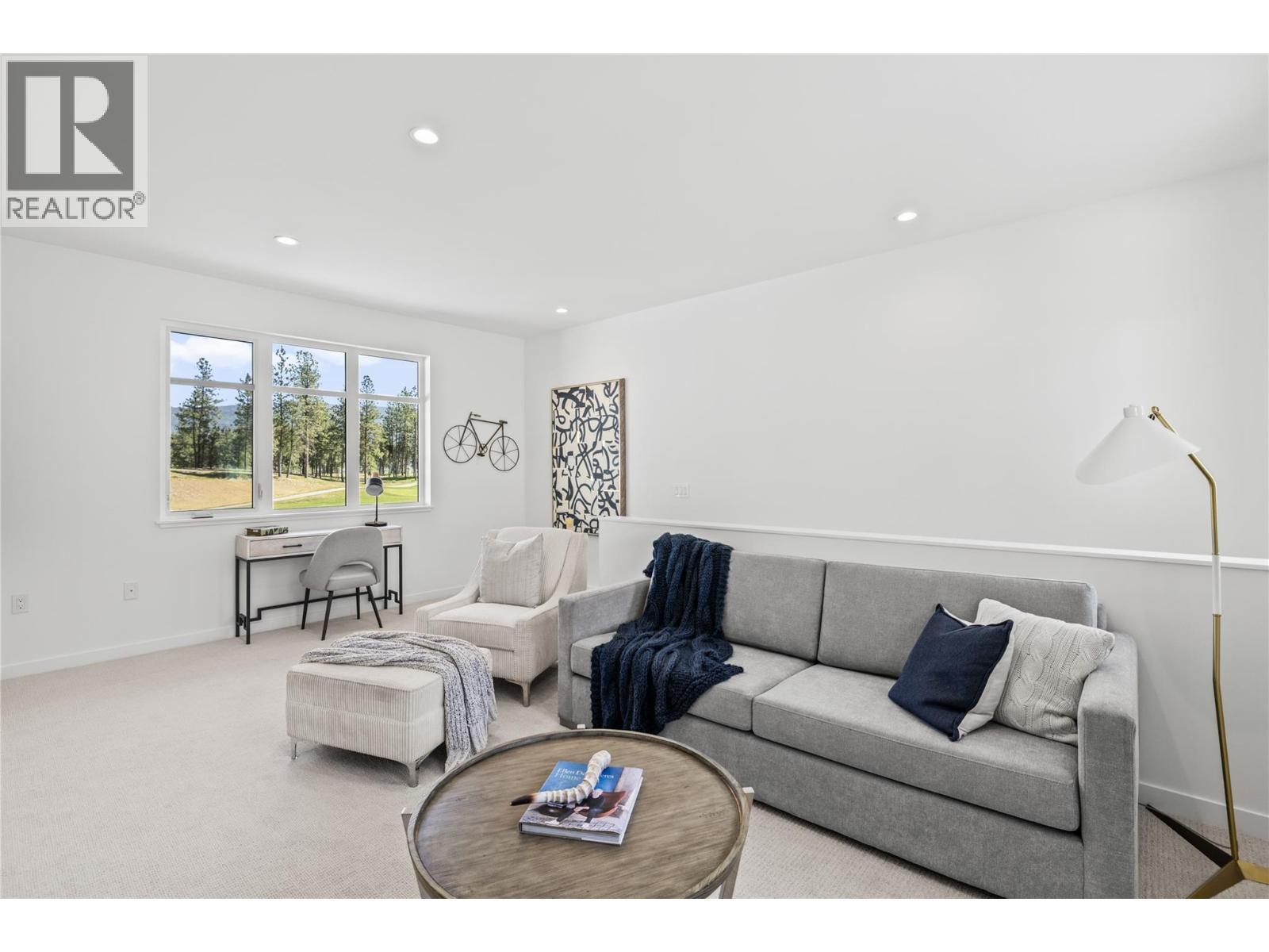 1979 Country Club Drive Unit# 6. Kelowna, British Columbia