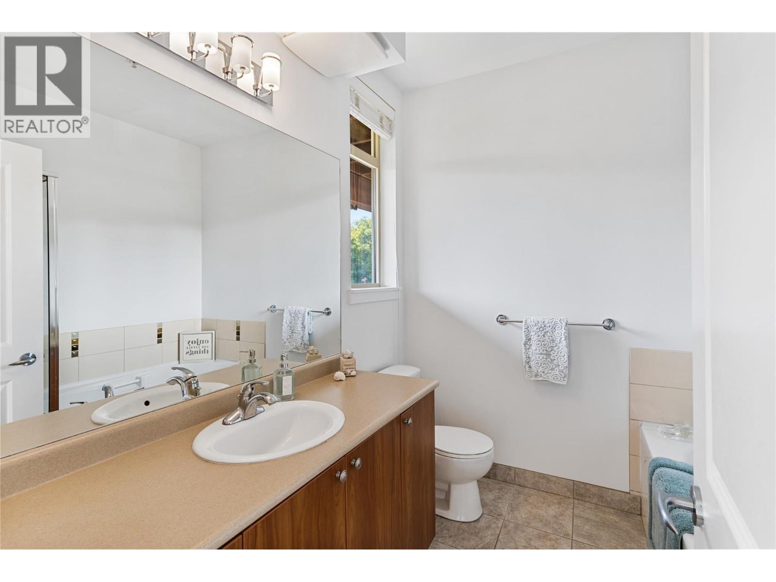 4205 Gellatly Road Unit# 238. West Kelowna, British Columbia