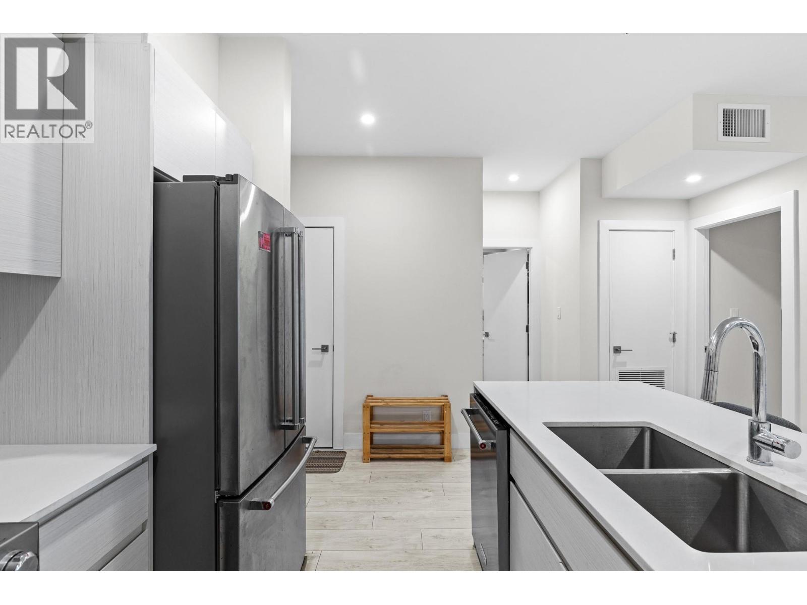 1925 Enterprise Way Unit# 311. Kelowna, British Columbia