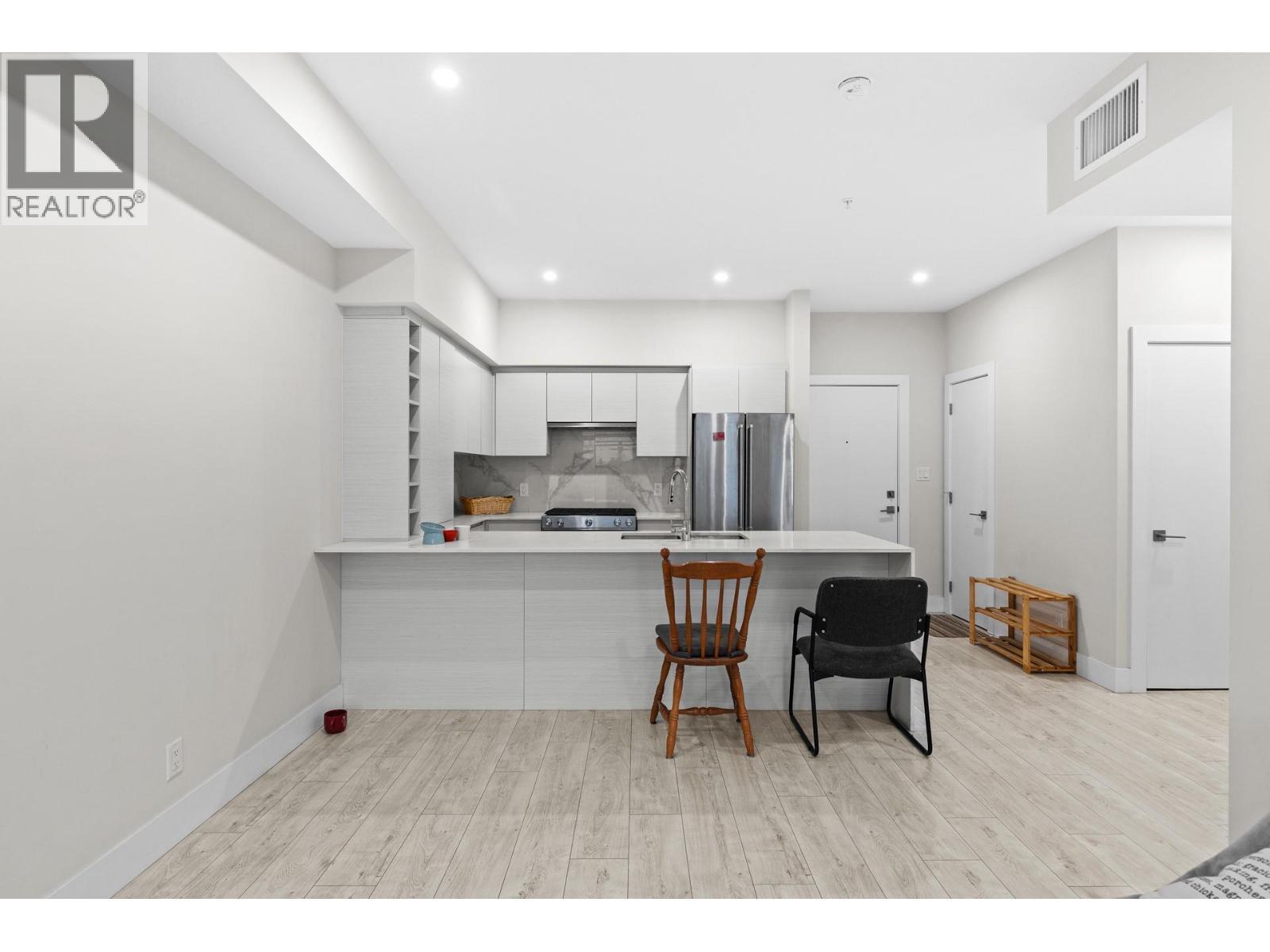 1925 Enterprise Way Unit# 311. Kelowna, British Columbia