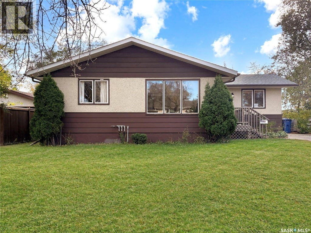 2118 102nd Crescent, North Battleford