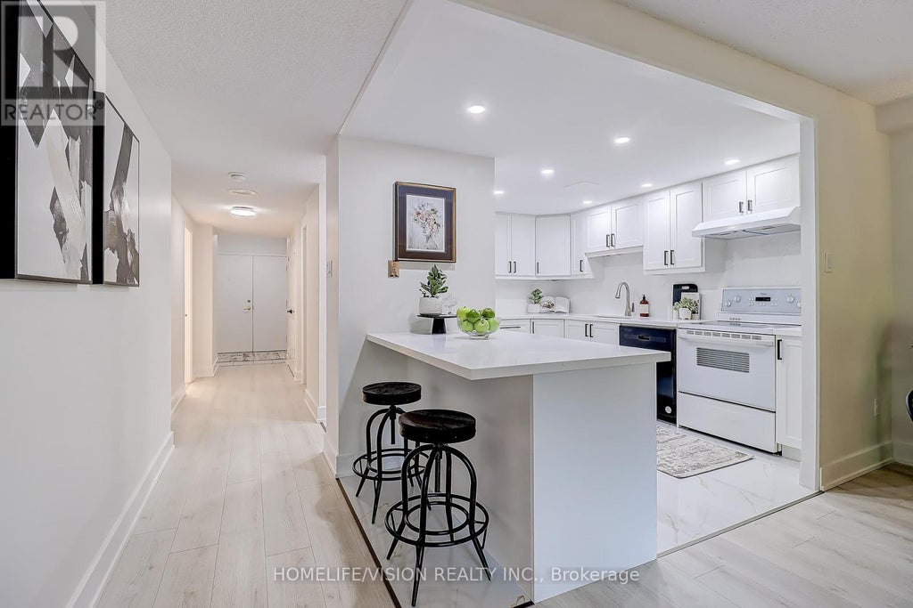 207 - 131 Beecroft Road, Toronto (lansing-Westgate)