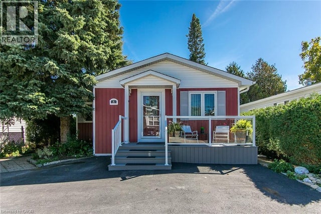 4 Elm Street, Puslinch