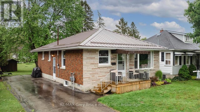247 Albert Street S, West Grey