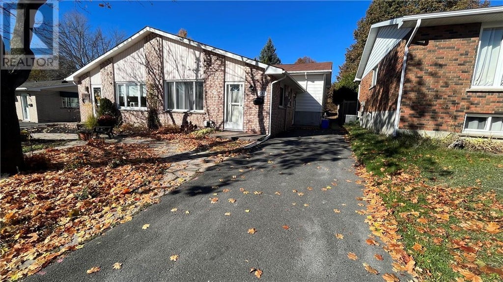 581 Summerhill, Sudbury